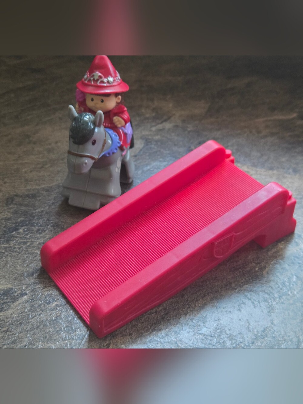 Little People Evie Klip Klop With Ramp